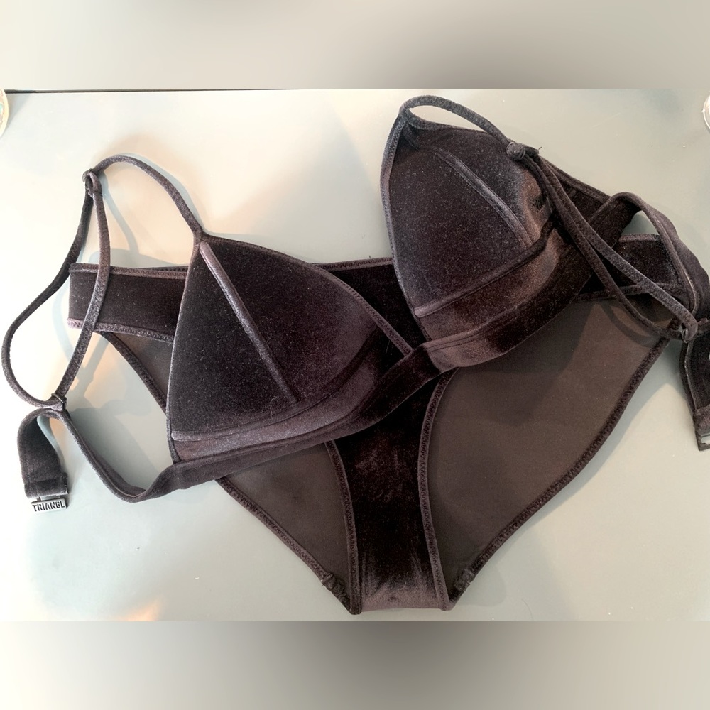 Triangl bikini black velvet neoprene